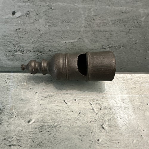 Antique round whistle pea - round,